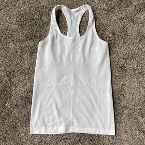 Lululemon Run swiftly tank top size 8
